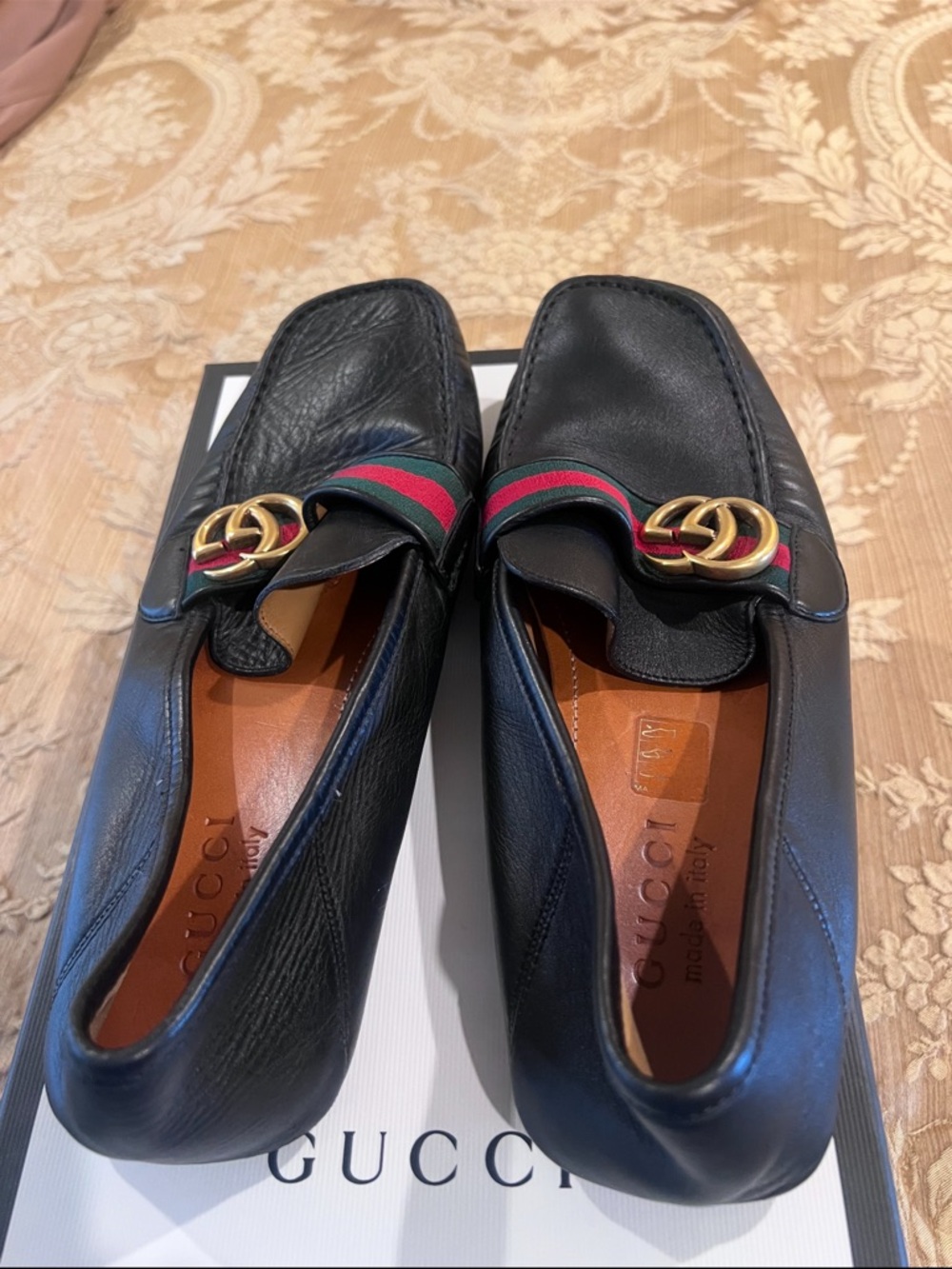 Authentic Gucci Black Leather Loafers with Green and Red Web & Gold Horsebit - Picture 2 of 8